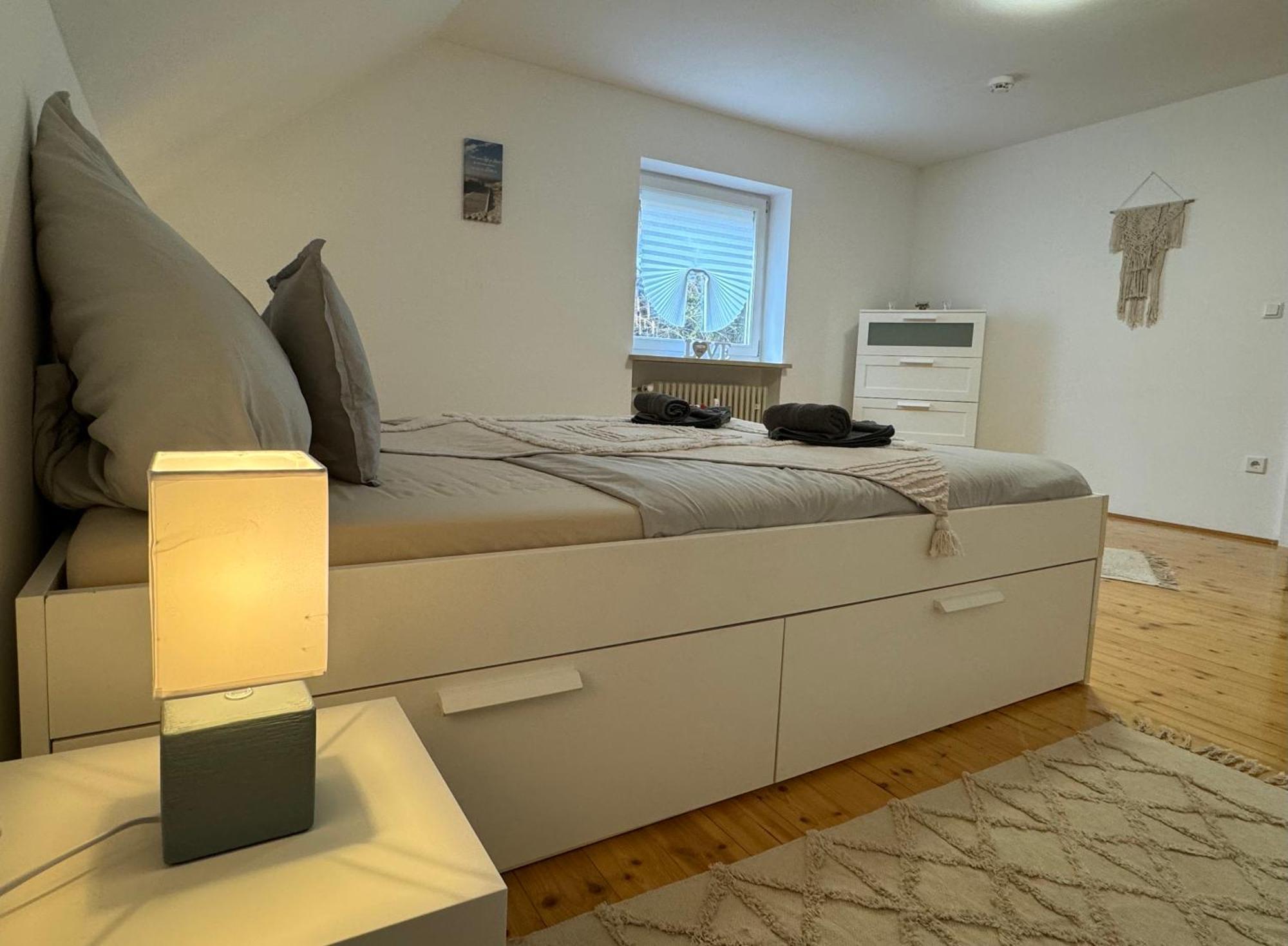Fewo Boho 110 Qm Mit Bergblick 3 Min Bahnhof Apartment Лауфен Екстериор снимка
